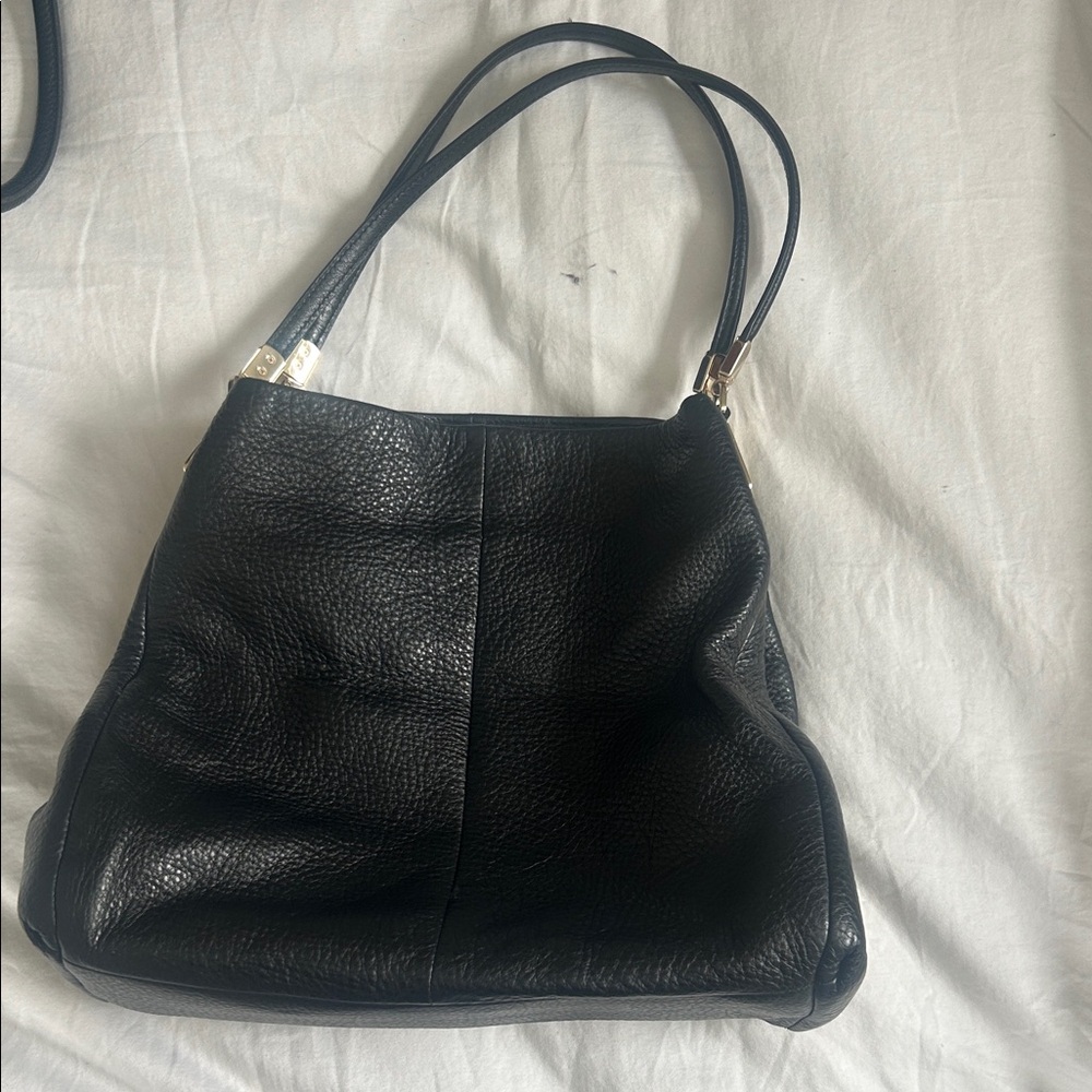 COACH Elegant Black Leather Tote Bag